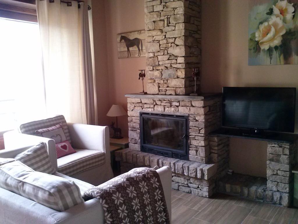 Alba D'Esteve. Casa Rural Espot Room photo